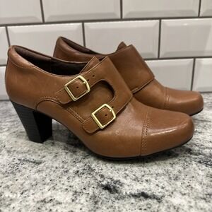 Clarks Womens Sapphire Athena Tan Leather Double Gold Buckle Heels 7.5 M‎ Boho
